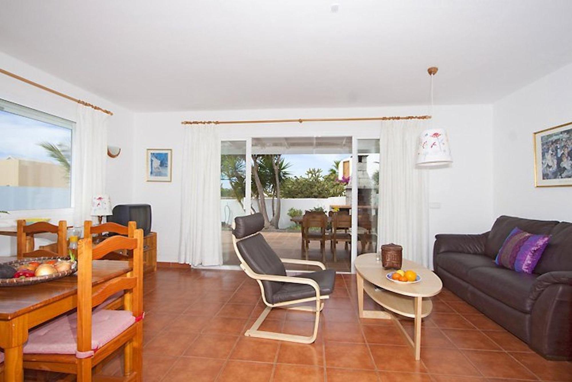 Lovely Los Mojones Villa Casa Jasmine Heated Pool Short Walk To Beach Puerto Del Carmen Puerto del Carmen  Dış mekan fotoğraf
