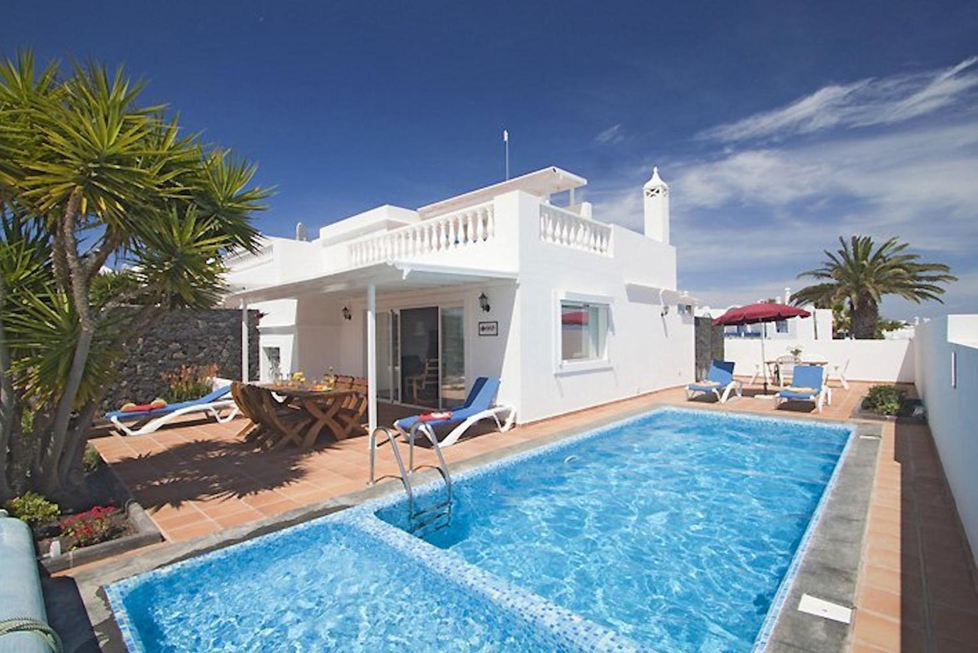 Lovely Los Mojones Villa Casa Jasmine Heated Pool Short Walk To Beach Puerto Del Carmen Puerto del Carmen  Dış mekan fotoğraf