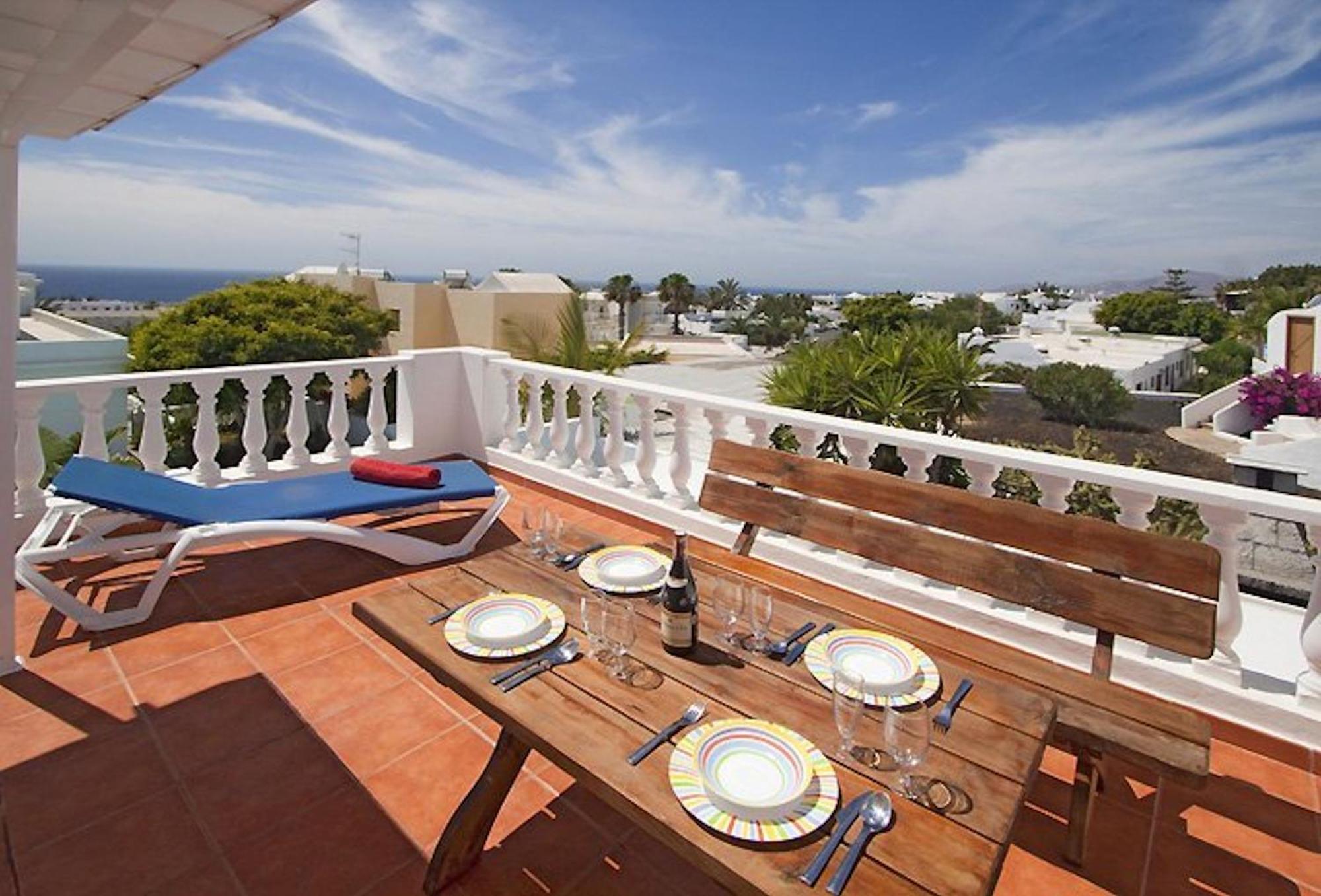 Lovely Los Mojones Villa Casa Jasmine Heated Pool Short Walk To Beach Puerto Del Carmen Puerto del Carmen  Dış mekan fotoğraf
